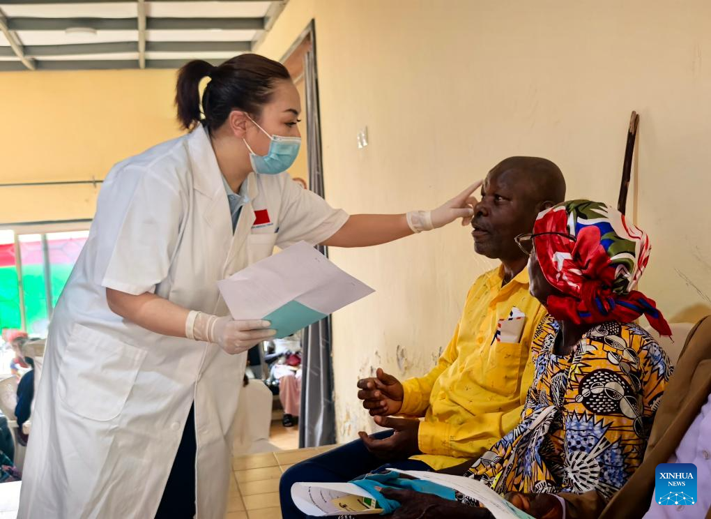 Chinese Doctors Offer Free Cataract Surgery to Nearly 300 Burundians