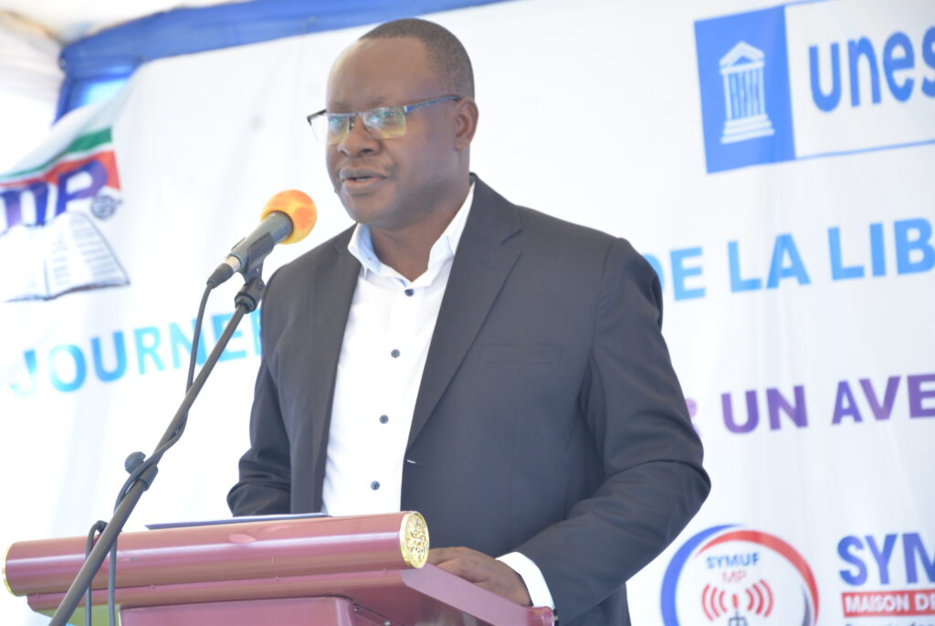 Media Professionals Urged to Master AI for Truth and Dignity