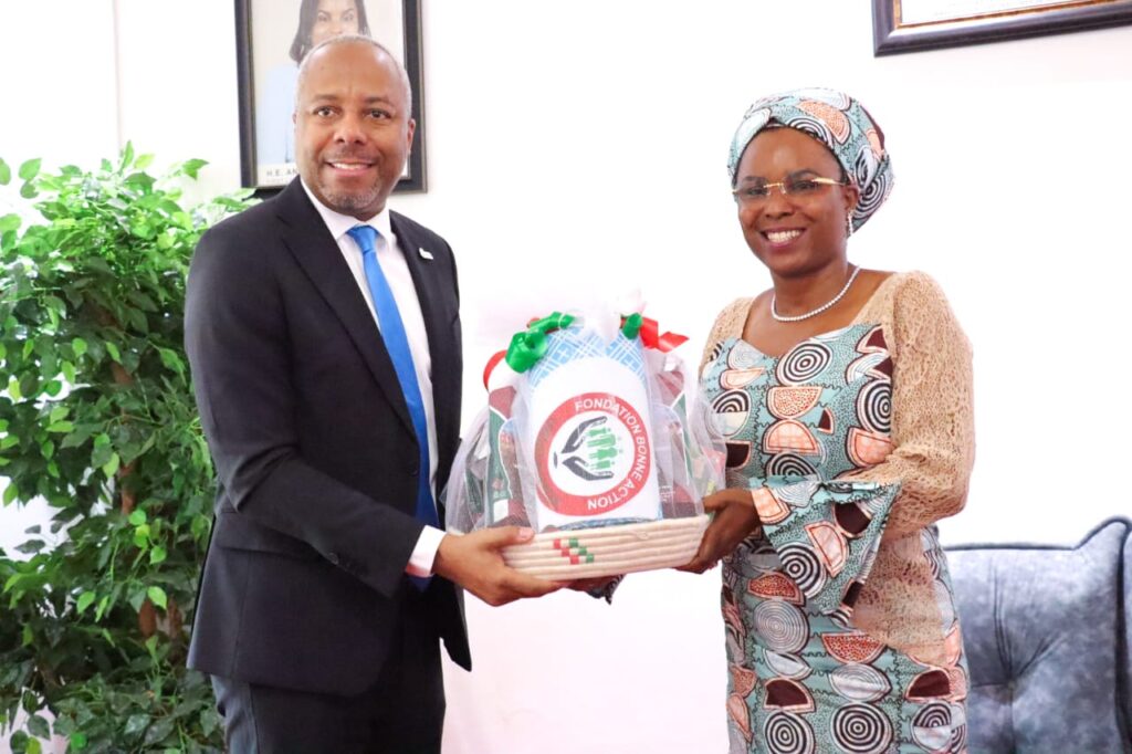Burundi First Lady and CRS Discuss Refugee Education Partnership